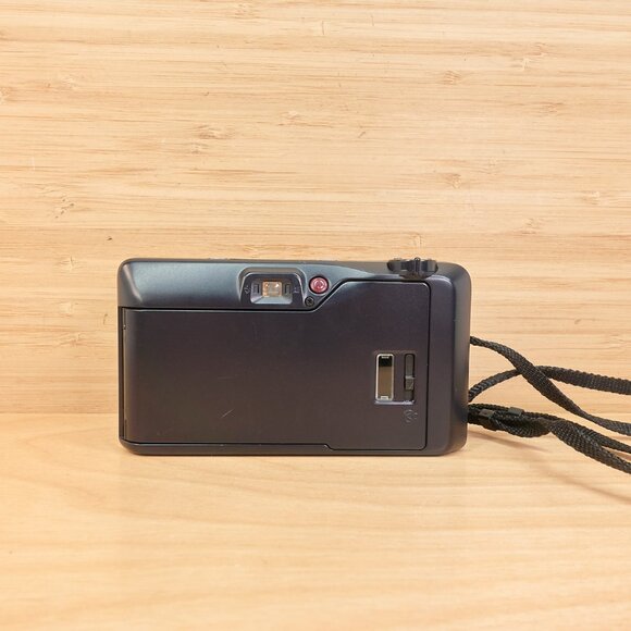 Vintage Pentax Espio 70: 35mm Point and Shoot Film Camera - Picture 6 of 9